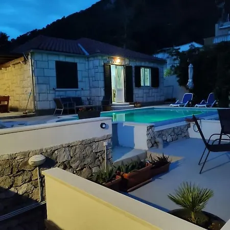 House Anna Sobra